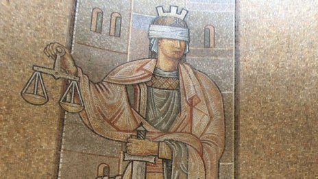 Шестима се борят да оглавят двете инстанции на спецсъда