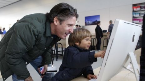 Apple предлага нискобюджетен iMac за училища