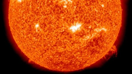 Песента на Слънцето издава къде ще се появят петната му
