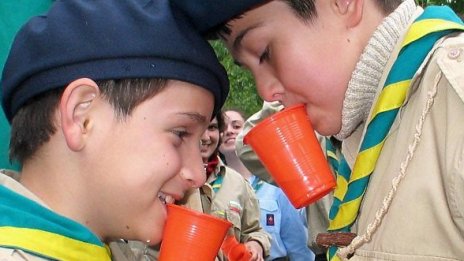 Военни учат на самоотбрана скаутите в Шуменското плато