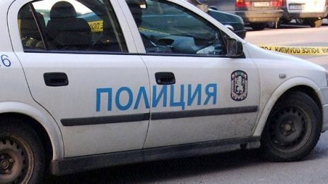 Издирват сериен нападател и крадец на златни синджири