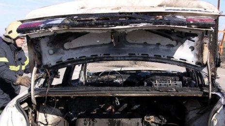 Два автомобила горяха в Пловдив