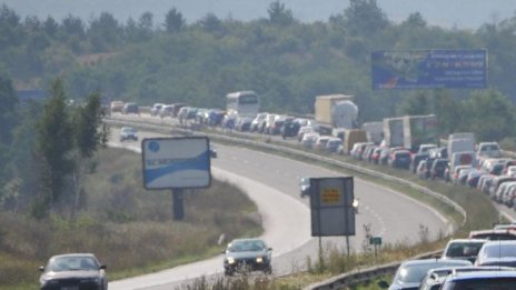 Маркировка срещу заспиване на магистрала "Тракия"