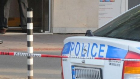 Екшън в Ботевград – въоръжен грабеж и стрелба по полицаи