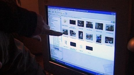Задържаха педофил, снимал момчета в Плевен