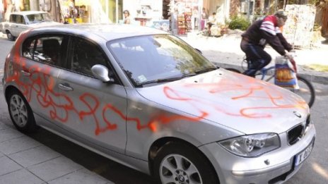 Нашариха БМВ-то на главната архитектка на Хасково със спрей