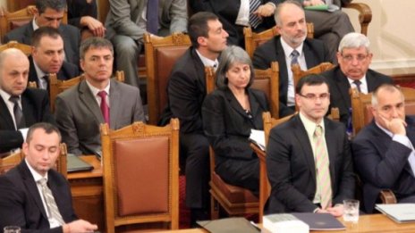 Ройтерс подреди политическите рискове пред България