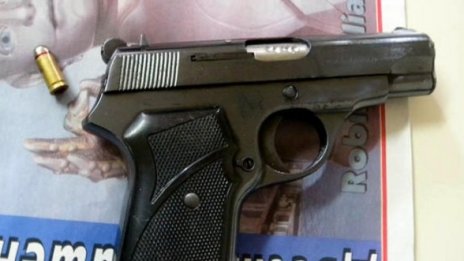 Пенсиониран полицай се гръмна в центъра на Шумен