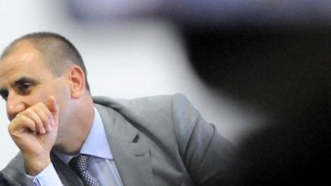 Цветанов пръска 2 млн. лв. за комфорт на полицаите