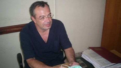 Пришиха откъснато ухо на пострадал от катастрофа