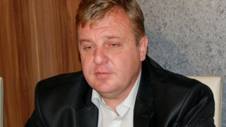 Каракачанов иска адекватни действия при екшъни 