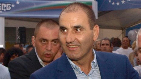 Да не падаме на нивото на опонентите, зове Цветанов