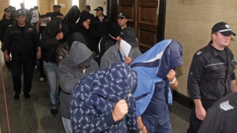 СГС освободи 17-те пътни полицаи от "Палките 2"