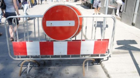 Протестите блокират движението в София