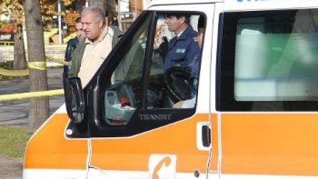 Пребиха млад мъж пред училище в центъра на Варна