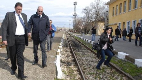 На ГЕРБ им липсват 650 вагона от 2010 г.