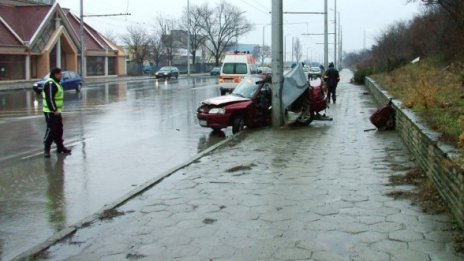 Две жертви на пътя за денонощие 