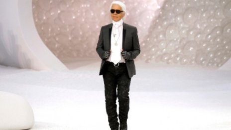 "KARL" на Лагерфелд – намигване към масите