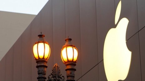 Apple работи върху телевизор с гласова навигация