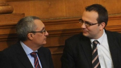Време е Костов да поеме отговорност, изрепчи се Димитров