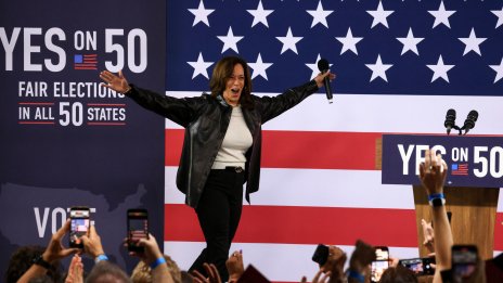 Клуни: Беше грешка Камала да се кандидатира за президент