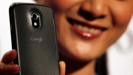 Android държи над половината пазар на смартфони