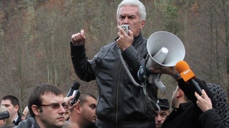 Доведеният син на Волен наистина е недоволен 
