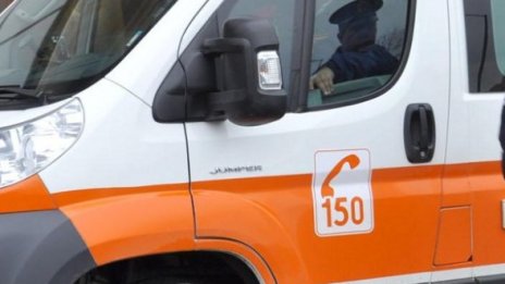 Възрастна жена зверски пребита от роднина