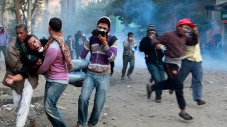 Трима загинаха при протестите в Кайро 