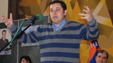 Янев иска да се орежат парите на МВР и НС 