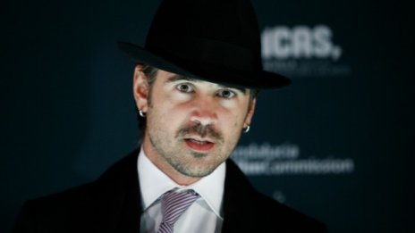 Колин Фарел зарязал пиенето, души цветя