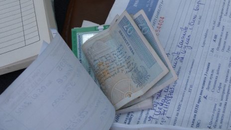 Разбиха група за данъчни и документни престъпления