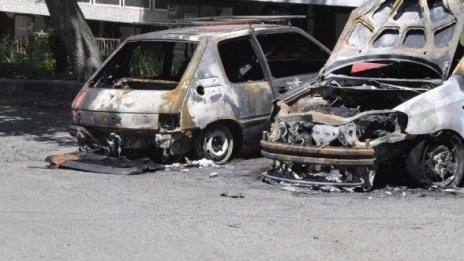 10 автомобила горяха в столичния квартал "Младост"