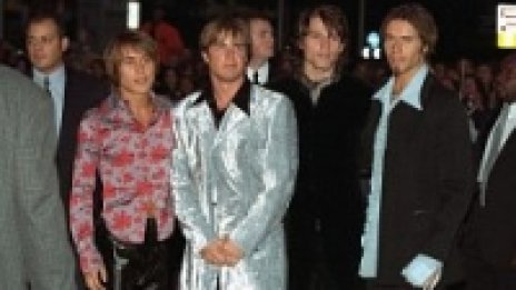 Take That окончателно превзеха Oстрова
