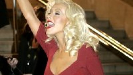 Aretha Franklin покани Christina Aguilera да пеят в дует