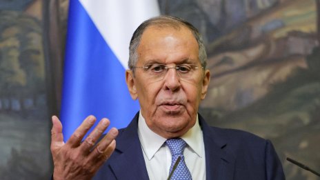 Лавров: Русия е готова за двустранни и тристранни преговори за Украйна