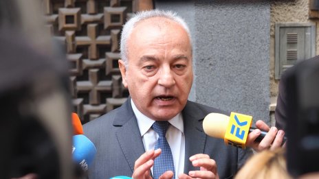 Гълъб Донев: Социалната подкрепа е повече от пари, нужен е индивидуален подход