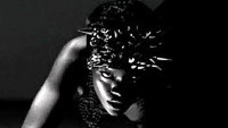 Rihanna пак гола в новото си видео