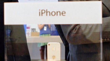 Motorola може да спре продажбите на iPhone в Германия
