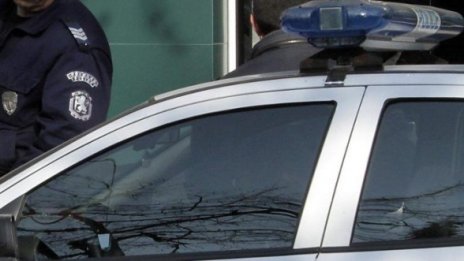 Въоръжен ограби дистрибутор, жертвата стреля по него 