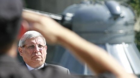 Няма наплив от напускащи военни заради пенсионната реформа 