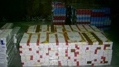 15 мастърбокса цигари и 44 кг тютюн задържани на Капитан Андреево