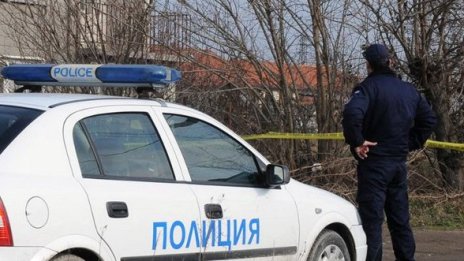 Задържаха младежи, свили 150 лв. и телевизор от пенсионер