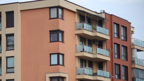 Около 2300-2500 евро за кв. метър са средните цени на имотите в София