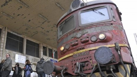 Пускат допълнителни вагони за 179 влака по празниците 