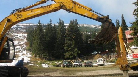 Държавата скоростно клекна пред "Витоша ски"