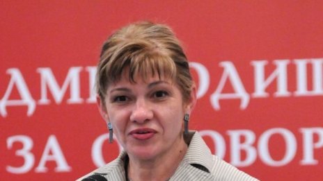 Караджова: С рециклирането спасяваме 830 000 дървета 