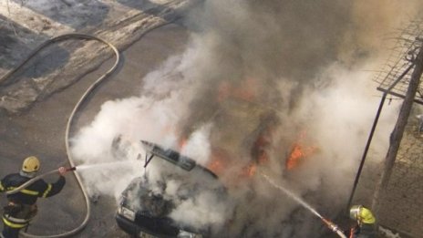Три коли изгоряха за денонощие в страната 