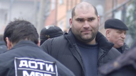 Откриха половин кило тротил в дома на Габровец