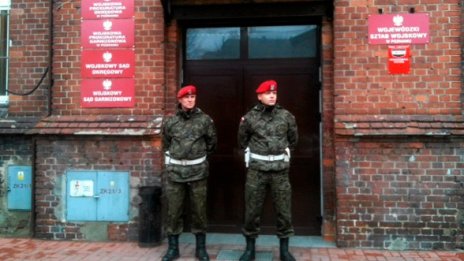 Полски прокурор опита да се самоубие на пресконференция  